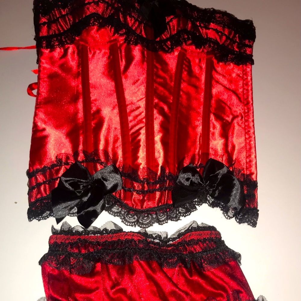 New corset top with ruffled lace bottoms